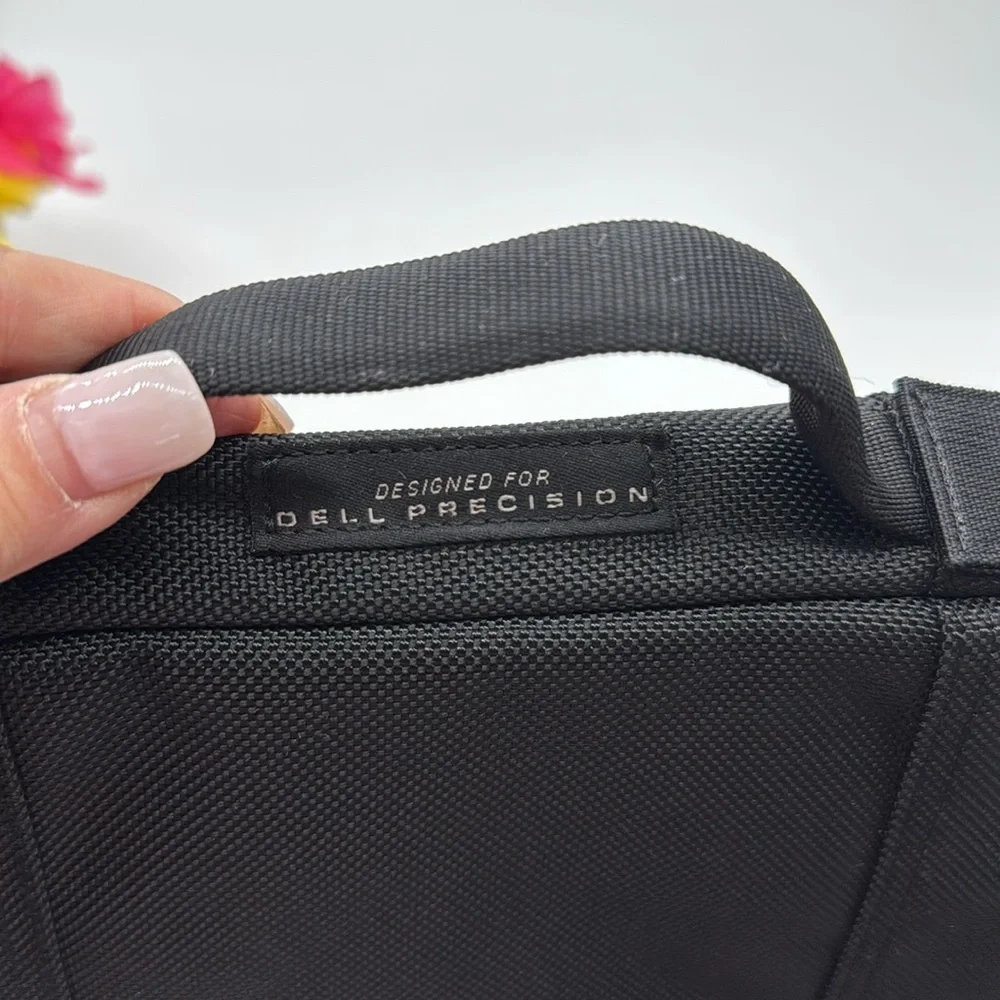 Timbuk2 Black Nylon Laptop Bag Messenger Bag Crossbody TOT9356A